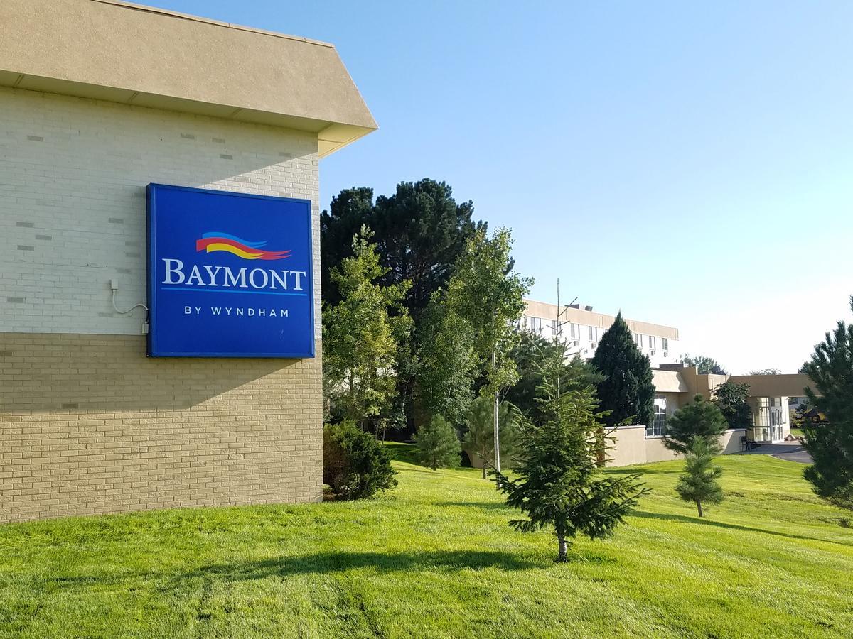 Baymont By Wyndham Fort Morgan Hotel Exterior photo